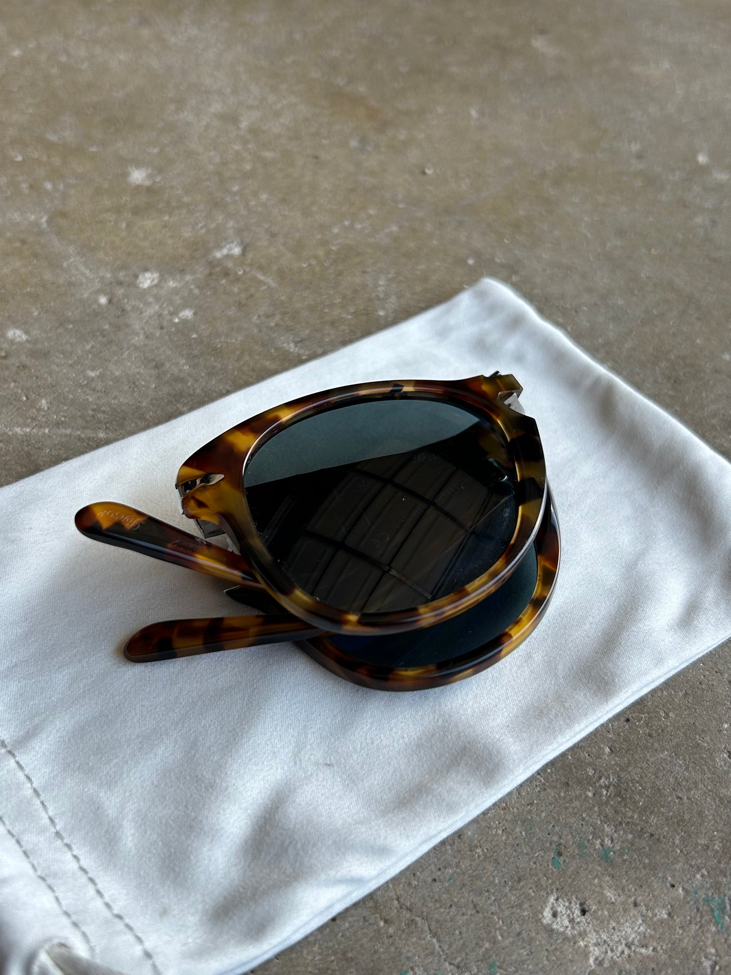 Folding Tortoise Shell Sunglasses