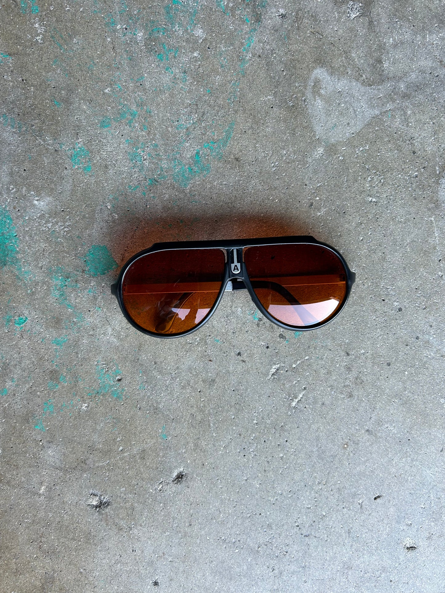 Funky Aviator Sunglasses & Sleeve