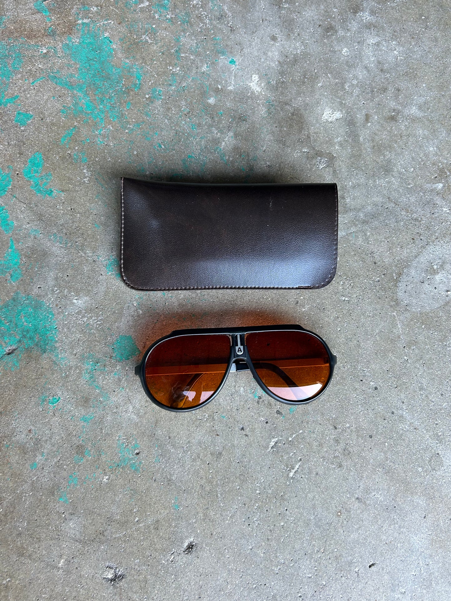 Funky Aviator Sunglasses & Sleeve